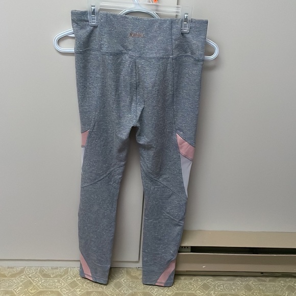 GIRLS GREY AND PINK LEGGINGS - Justice size 14-16 - Picture 2 of 2